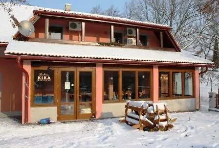 Na Sukromi Kika Pensjonat Santovka